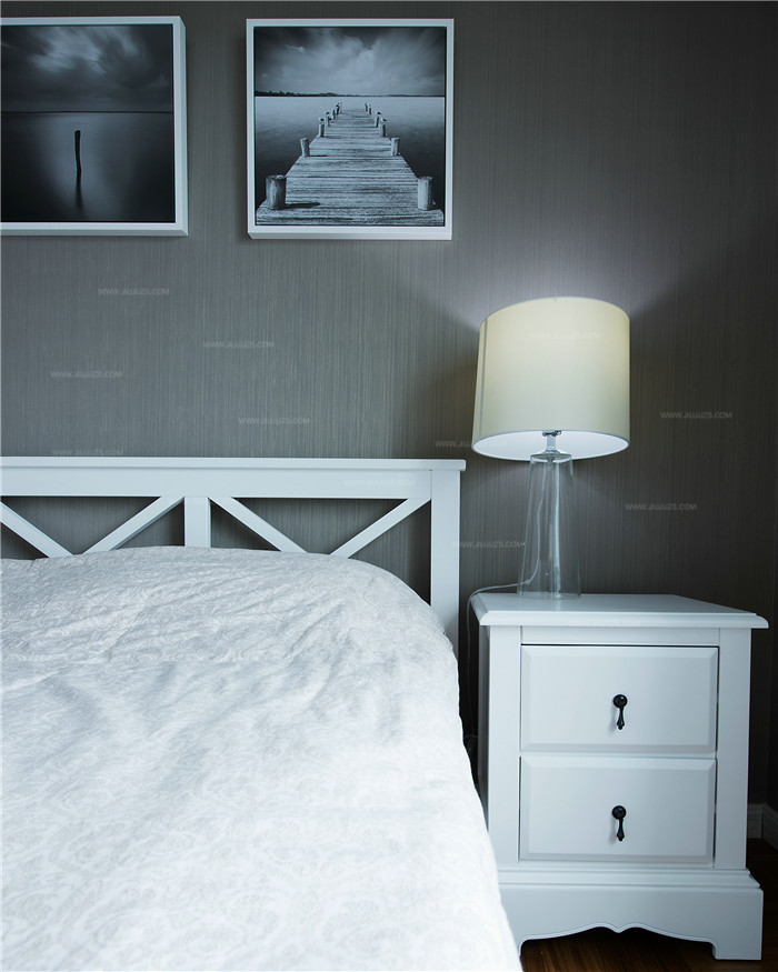 卧室-床头柜-床头灯-久居装饰 北欧工业风 蓝色与米色的鲜明视觉对比 简约有型的国际风范