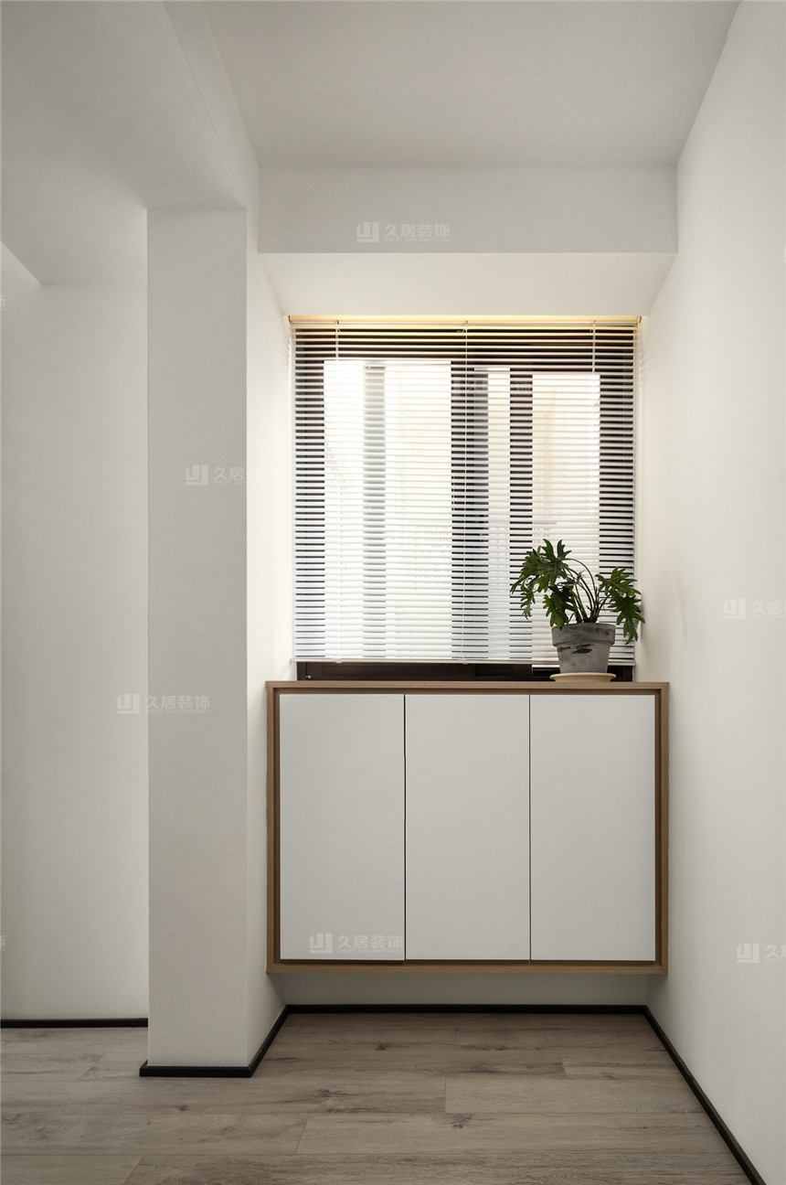 青秀城四居室128平米木色加原白色清新风格